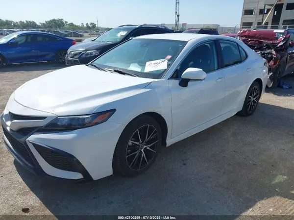 4T1G11AK0RU851069 2024 TOYOTA CAMRY - Image 2