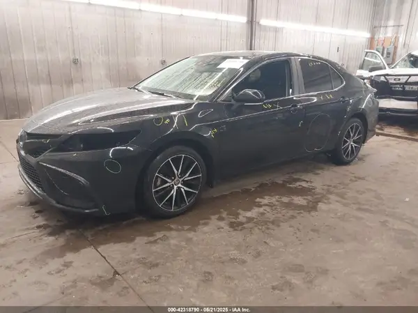 4T1G11AK0RU852478 2024 TOYOTA CAMRY - Image 2