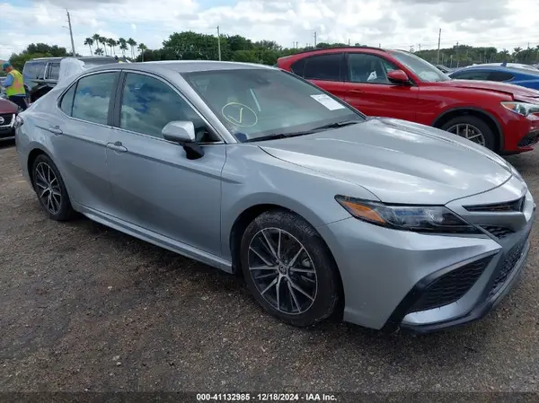 4T1G11AK0RU854005 2024 TOYOTA CAMRY - Image 1