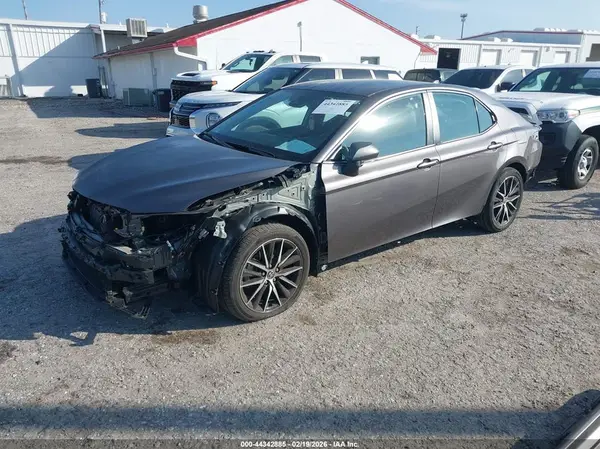 4T1G11AK0RU855428 2024 TOYOTA CAMRY - Image 2