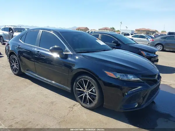 4T1G11AK0RU858023 2024 TOYOTA CAMRY - Image 1
