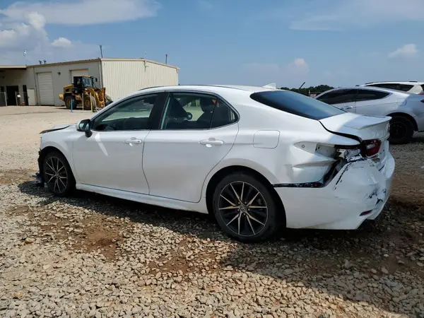 4T1G11AK0RU858748 2024 TOYOTA CAMRY - Image 2