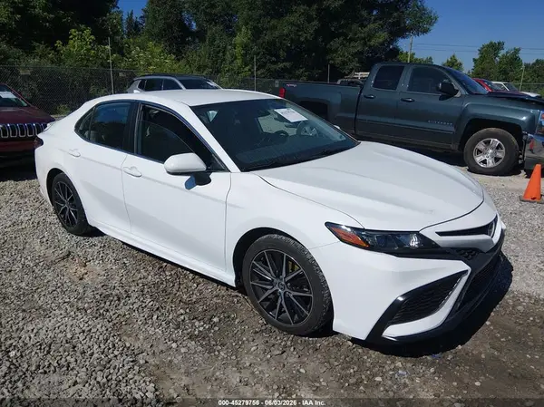 4T1G11AK0RU865943 2024 TOYOTA CAMRY - Image 1
