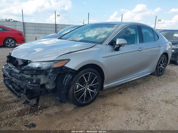 4T1G11AK0RU869829 2024 TOYOTA CAMRY - Image 2