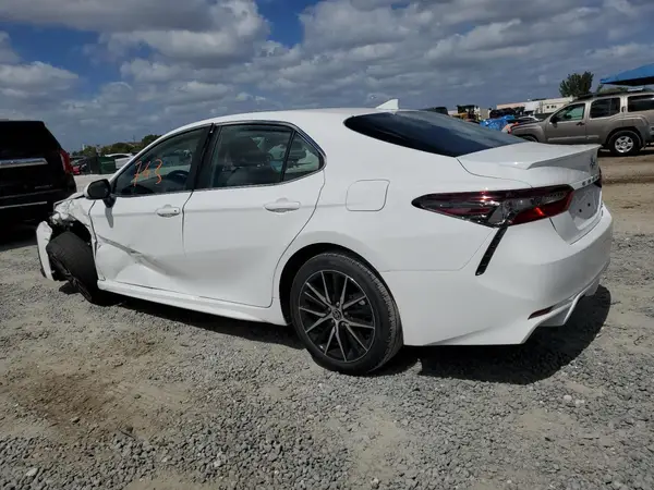4T1G11AK0RU877722 2024 TOYOTA CAMRY - Image 2