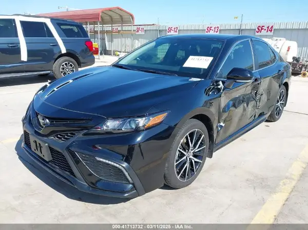 4T1G11AK0RU880961 2024 TOYOTA CAMRY - Image 2