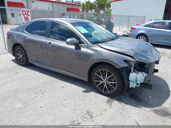 4T1G11AK0RU882760 2024 TOYOTA CAMRY - Image 1