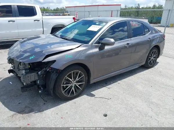 4T1G11AK0RU882760 2024 TOYOTA CAMRY - Image 2