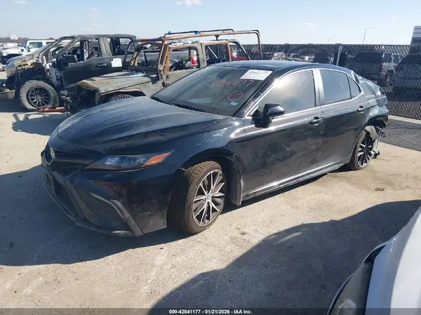 4T1G11AK0RU884248 2024 TOYOTA CAMRY - Image 2