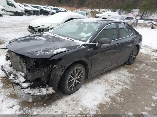 4T1G11AK0RU885190 2024 TOYOTA CAMRY - Image 2
