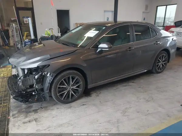 4T1G11AK0RU887599 2024 TOYOTA CAMRY - Image 2