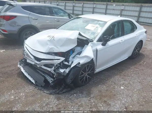 4T1G11AK0RU890020 2024 TOYOTA CAMRY - Image 2