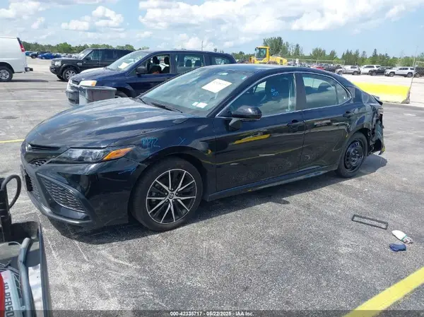 4T1G11AK0RU893628 2024 TOYOTA CAMRY - Image 2