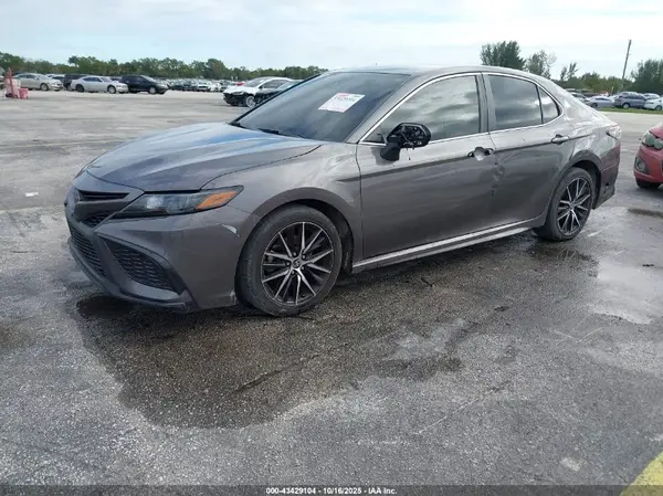 4T1G11AK0RU896352 2024 TOYOTA CAMRY - Image 2