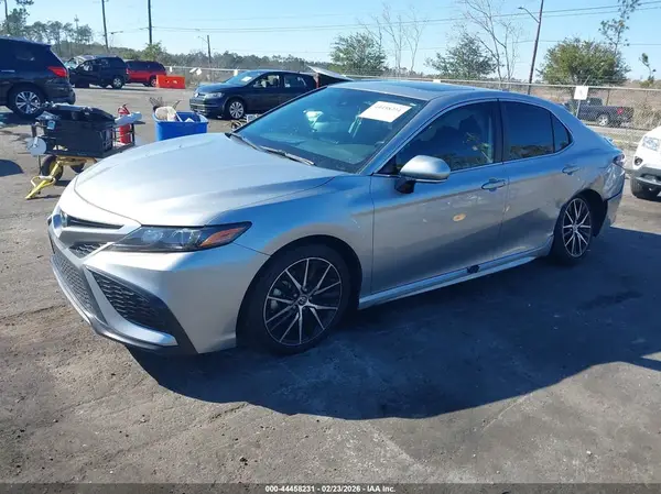 4T1G11AK0RU906717 2024 TOYOTA CAMRY - Image 2