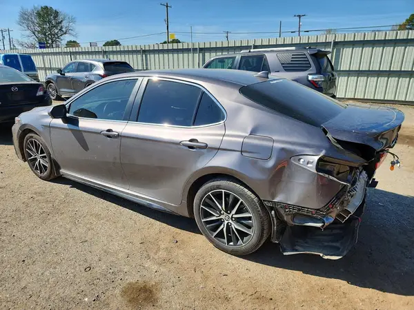 4T1G11AK0RU909925 2024 TOYOTA CAMRY - Image 2