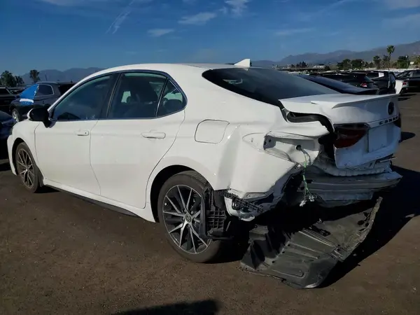 4T1G11AK0RU913246 2024 TOYOTA CAMRY - Image 2