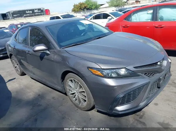4T1G11AK0RU917443 2024 TOYOTA CAMRY - Image 1