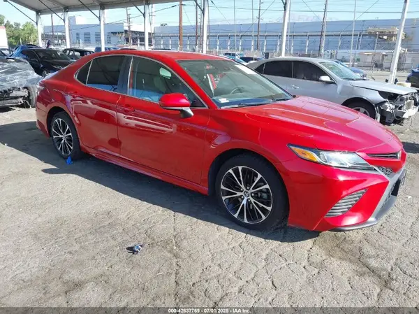 4T1G11AK1LU303623 2020 TOYOTA CAMRY - Image 1