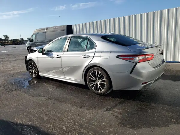 4T1G11AK1LU306022 2020 TOYOTA CAMRY - Image 2