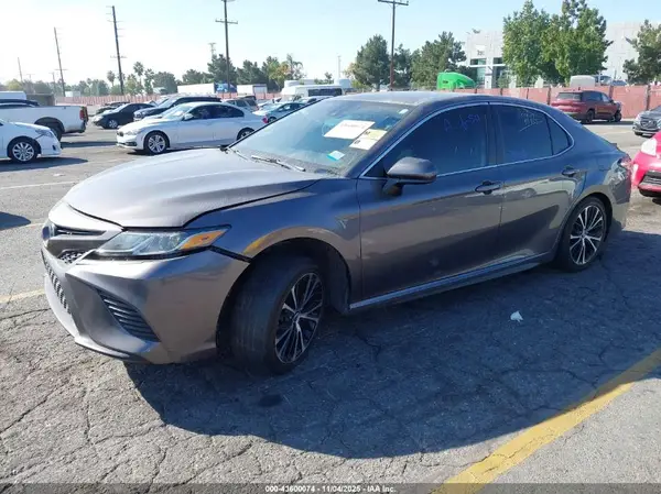 4T1G11AK1LU312256 2020 TOYOTA CAMRY - Image 2