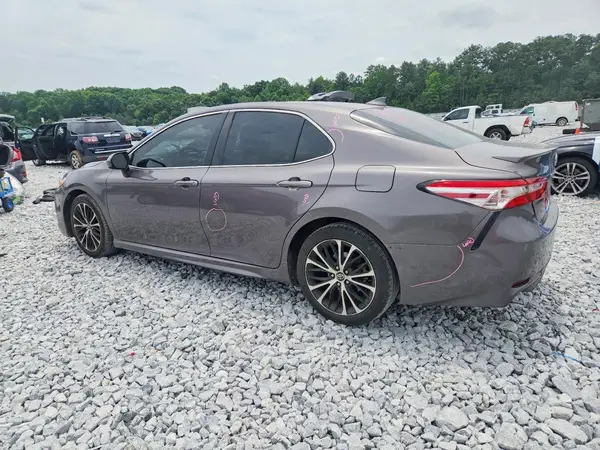 4T1G11AK1LU322608 2020 TOYOTA CAMRY - Image 2