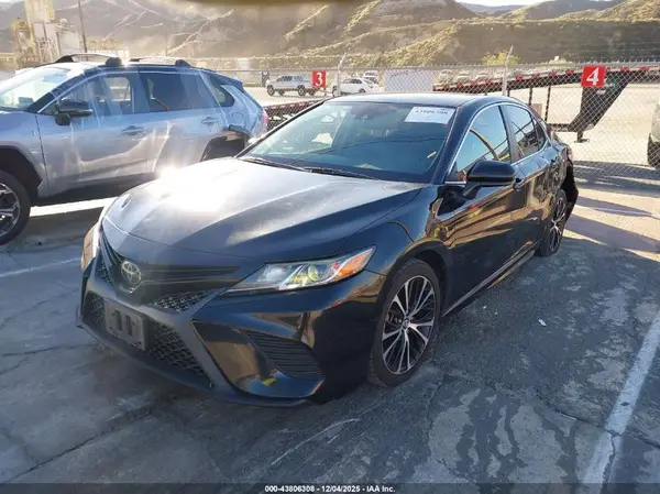 4T1G11AK1LU327128 2020 TOYOTA CAMRY - Image 2