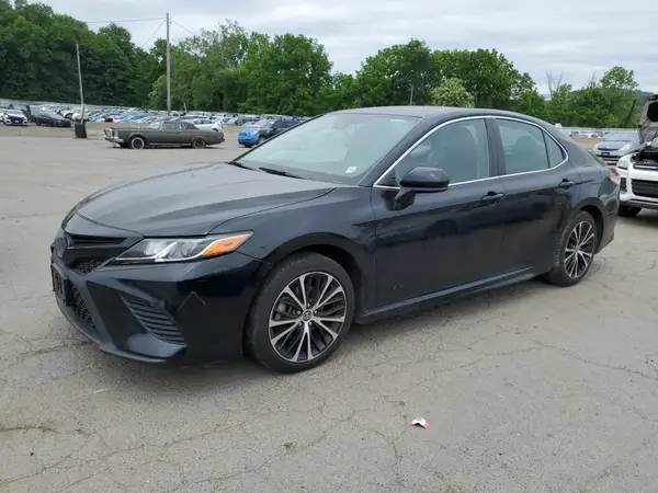 4T1G11AK1LU327632 2020 TOYOTA CAMRY - Image 1