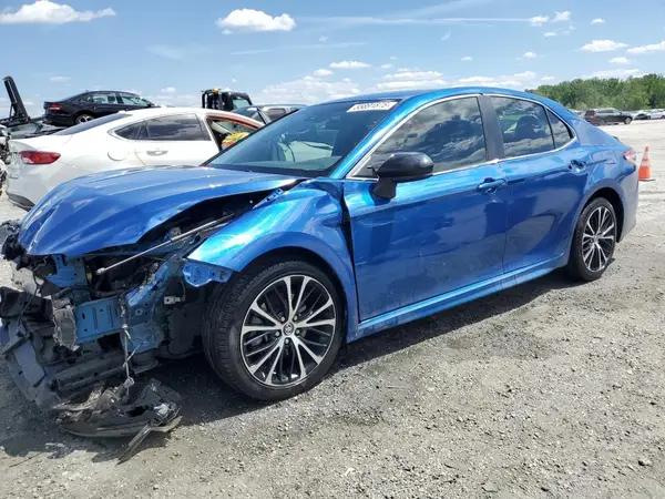 4T1G11AK1LU327727 2020 TOYOTA CAMRY - Image 1