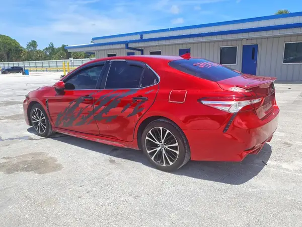 4T1G11AK1LU328926 2020 TOYOTA CAMRY - Image 2