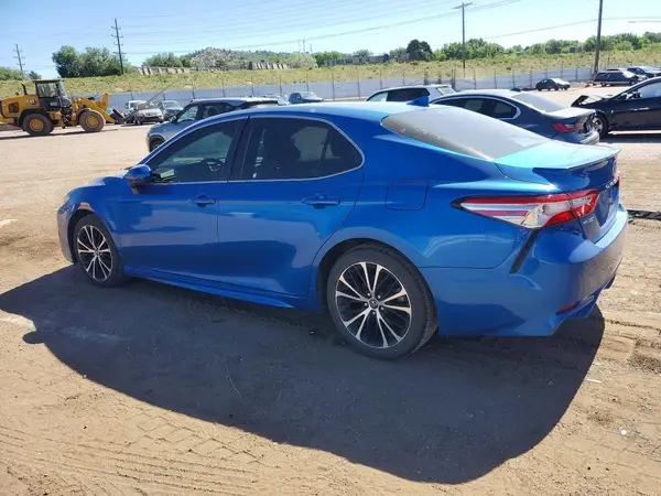 4T1G11AK1LU330563 2020 TOYOTA CAMRY - Image 2