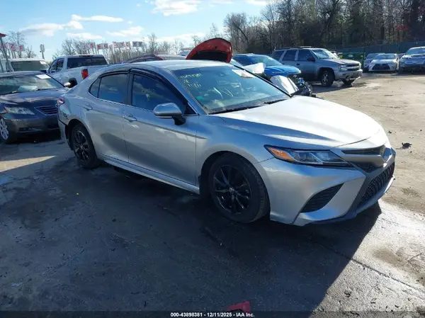 4T1G11AK1LU337884 2020 TOYOTA CAMRY - Image 1