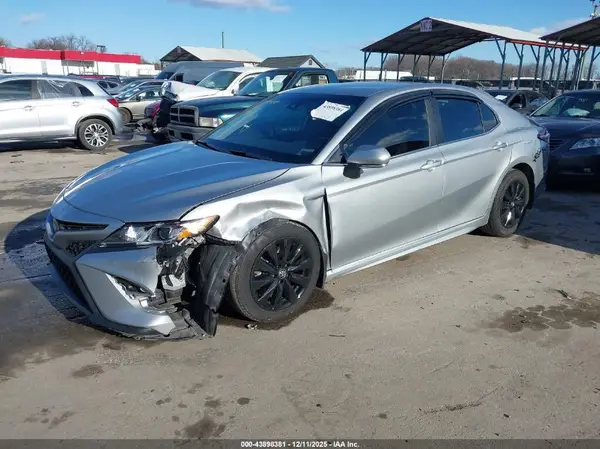 4T1G11AK1LU337884 2020 TOYOTA CAMRY - Image 2