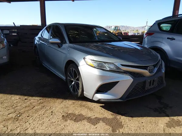 4T1G11AK1LU342051 2020 TOYOTA CAMRY - Image 1