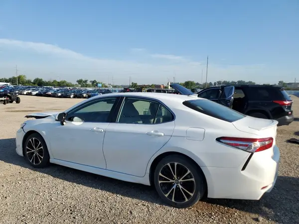 4T1G11AK1LU343720 2020 TOYOTA CAMRY - Image 2