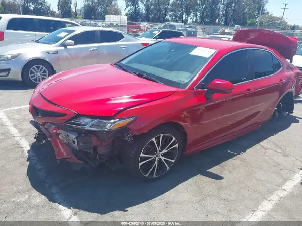 4T1G11AK1LU343829 2020 TOYOTA CAMRY - Image 2