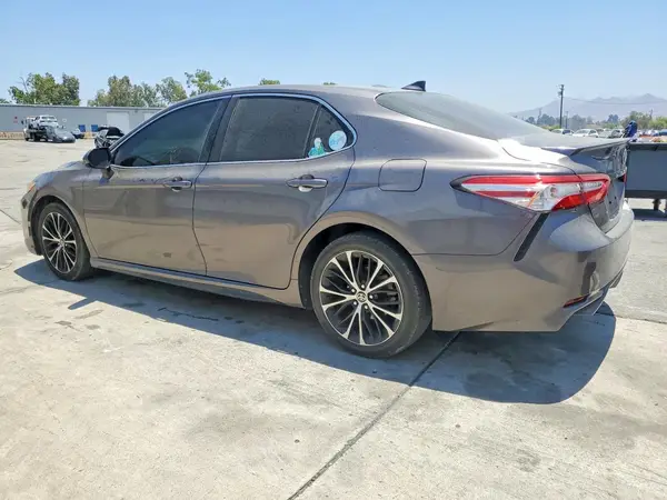 4T1G11AK1LU364566 2020 TOYOTA CAMRY - Image 2