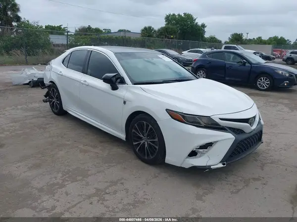 4T1G11AK1LU366852 2020 TOYOTA CAMRY - Image 1
