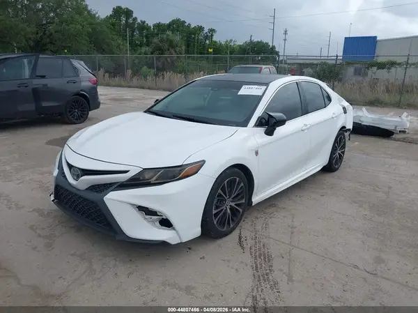 4T1G11AK1LU366852 2020 TOYOTA CAMRY - Image 2