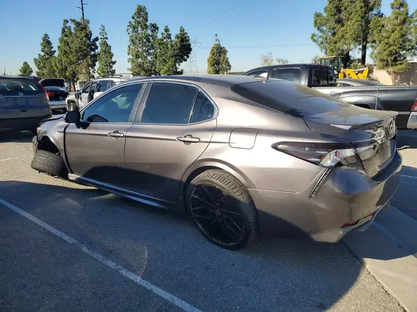4T1G11AK1LU368102 2020 TOYOTA CAMRY - Image 2