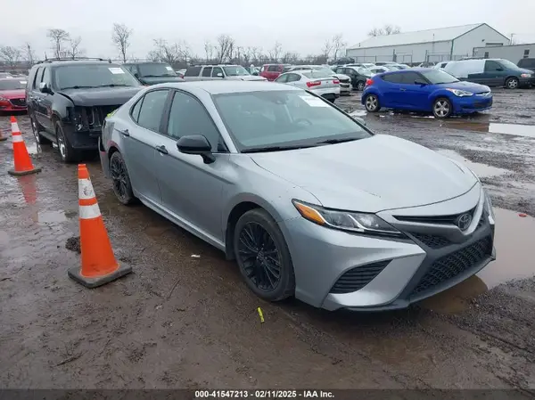 4T1G11AK1LU386275 2020 TOYOTA CAMRY - Image 1
