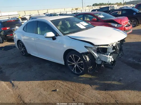 4T1G11AK1LU392531 2020 TOYOTA CAMRY - Image 1