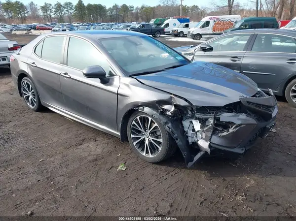 4T1G11AK1LU400384 2020 TOYOTA CAMRY - Image 1