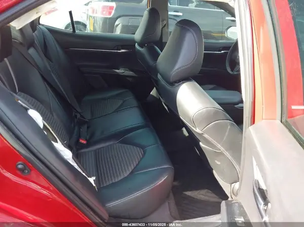 4T1G11AK1LU400398 2020 TOYOTA CAMRY - Image 8