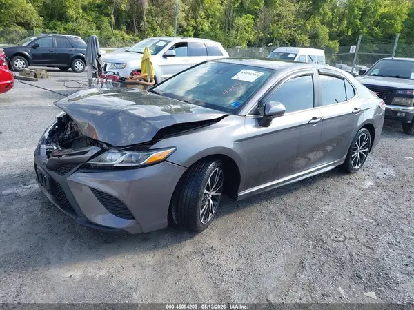 4T1G11AK1LU504650 2020 TOYOTA CAMRY - Image 2