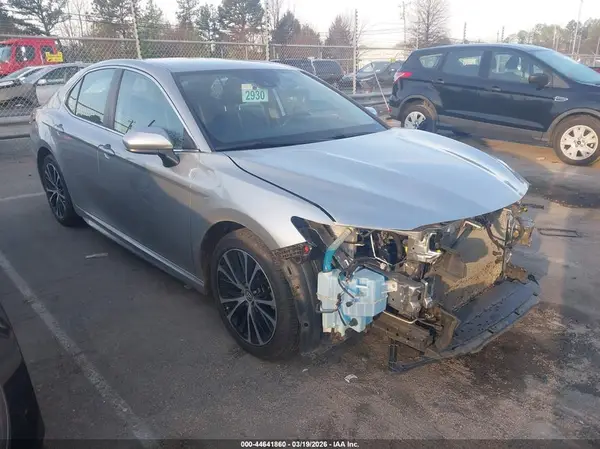 4T1G11AK1LU857423 2020 TOYOTA CAMRY - Image 1