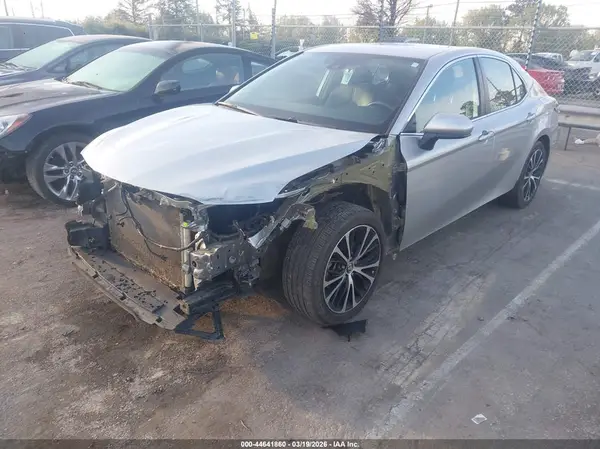 4T1G11AK1LU857423 2020 TOYOTA CAMRY - Image 2