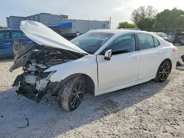 4T1G11AK1LU871810 2020 TOYOTA CAMRY - Image 1