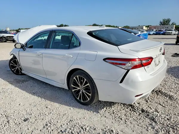 4T1G11AK1LU871810 2020 TOYOTA CAMRY - Image 2