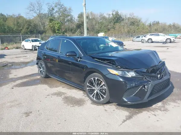 4T1G11AK1LU878045 2020 TOYOTA CAMRY - Image 1
